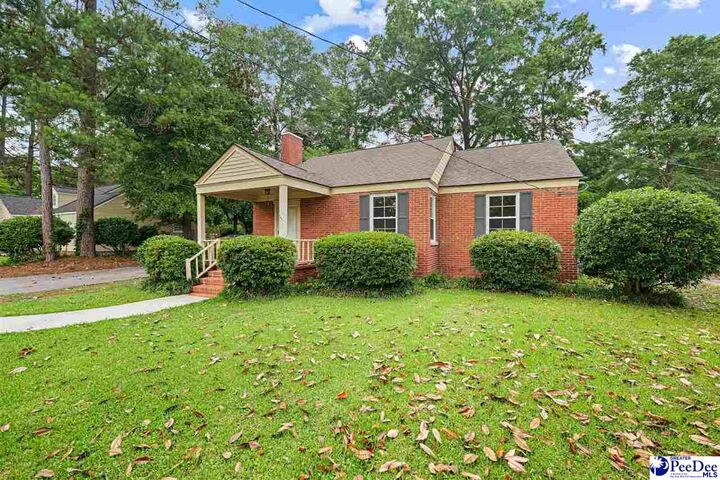 Property Photo:  919 Kalmia Street  SC 29501 