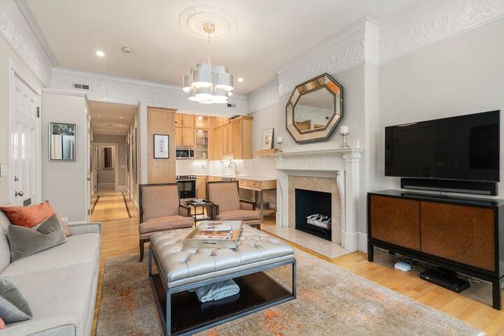 Property Photo: 395 Marlborough St 3 MA 02115