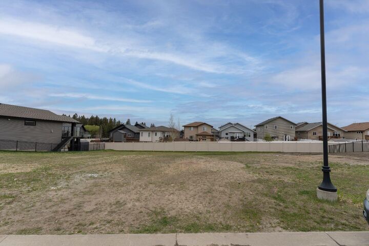 10 Tyrrell Place — photo 1