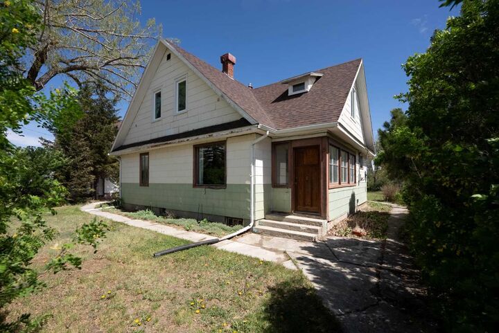 Property Photo:  5 4 Street  AB T0L 0R0 