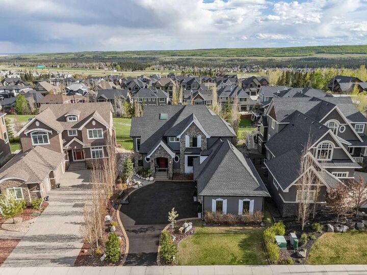 Property Photo: 11 Timberline Gate SW AB T3H 0W3