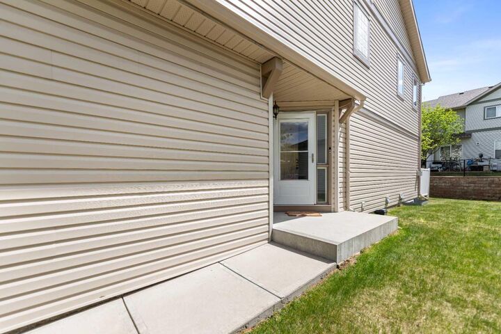Property Photo: 2323 Eversyde Avenue SW AB T2Y 4S4