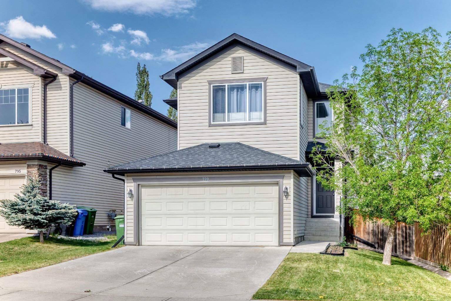 Property Photo: 799 Tuscany Drive NW AB T3L 3A4