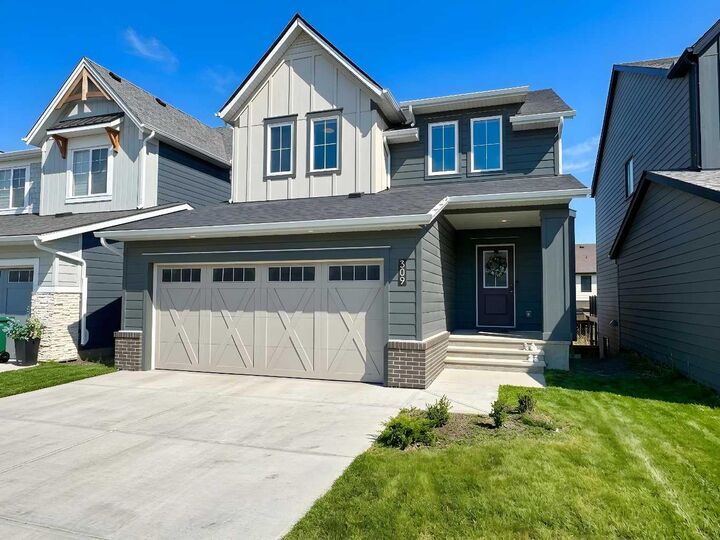 Property Photo:  309 Baneberry Way SW  AB T4B 5R9 