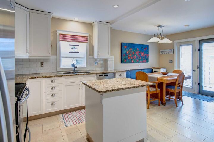 Property Photo:  616 9 Avenue NE  AB T2E 0W3 