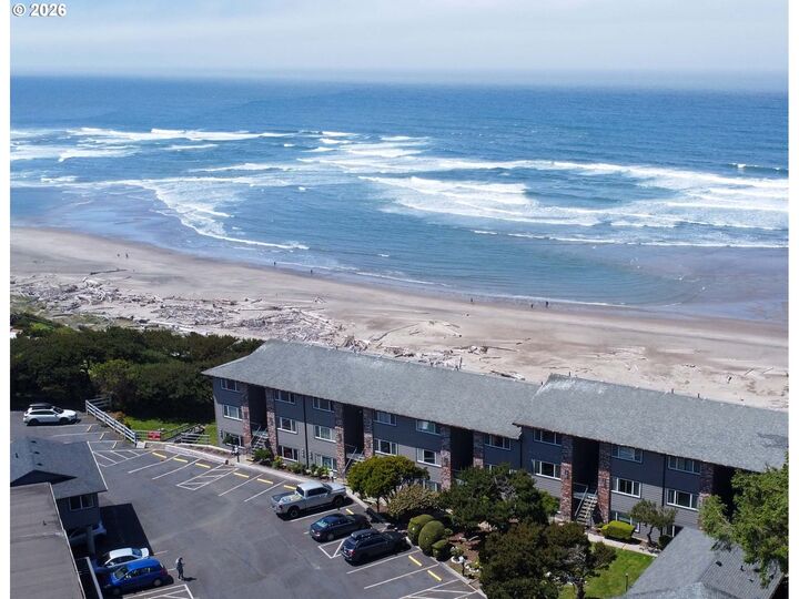 Property Photo: 4229 SW Beach Ave 9 OR 97367