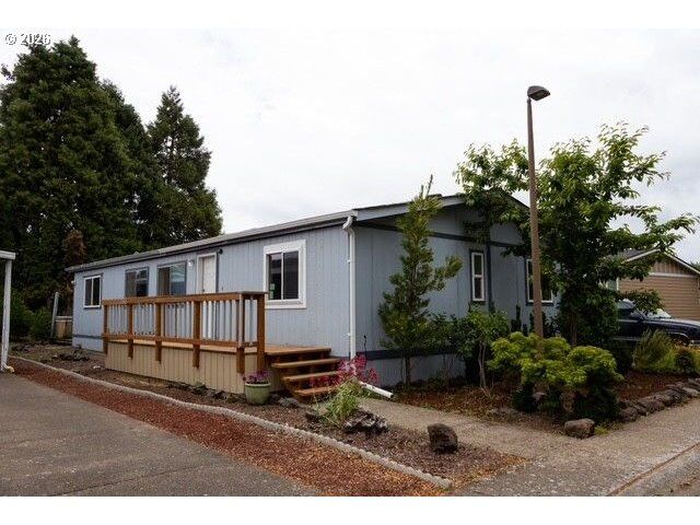 Property Photo:  1699 N Terry St 77  OR 97402 