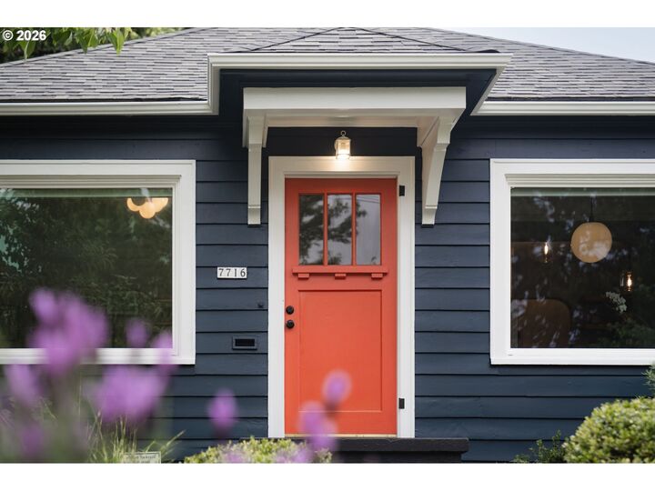 Property Photo: 7716 N McKenna Ave OR 97203