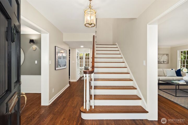 Property Photo: 818 E Edgar Street WA 98102