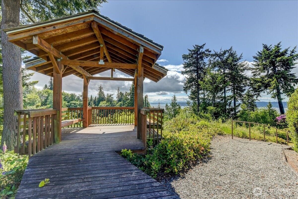 Property Photo: 8106 53rd Avenue W A WA 98275