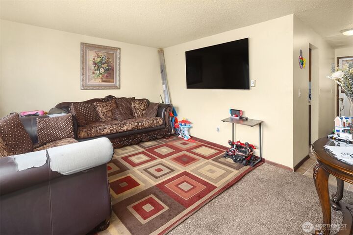 Property Photo:  9226  Sharon Drive  WA 98204 