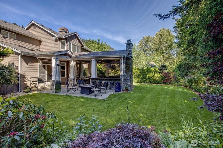 Property Photo:  14423 SE 89th Place  WA 98059 