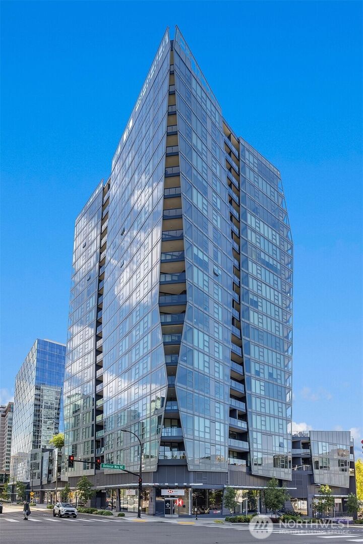 Property Photo: 188 Bellevue Way NE 311 WA 98004