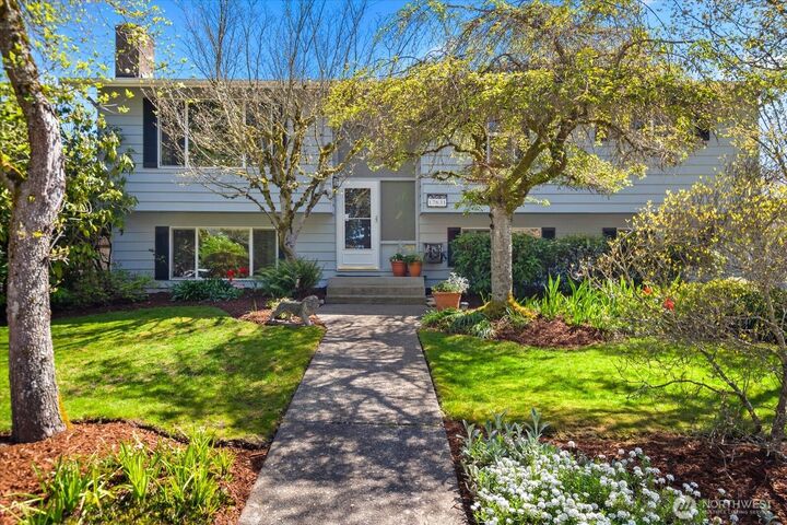 Property Photo:  17631  69th Place W  WA 98026 