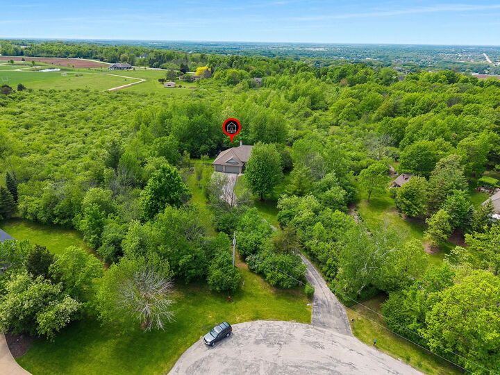 Property Photo: 4410 Flagstone Court WI 54115-9240