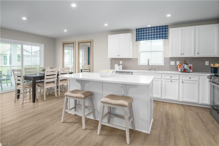 Property Photo:  6420 Temple Ln  VA 23168 