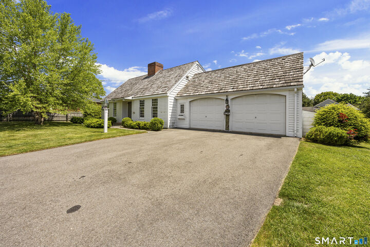 Property Photo:  52 Susan Lane  CT 06450 