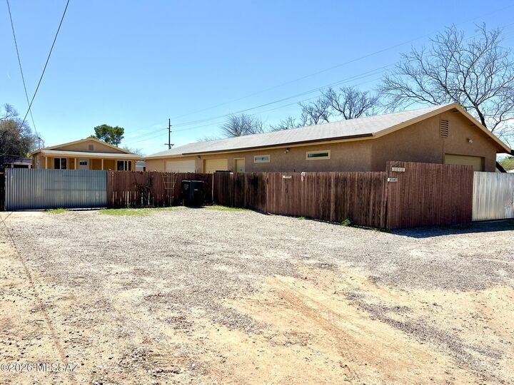 Property Photo: 3508 E Glenn Street AZ 85716