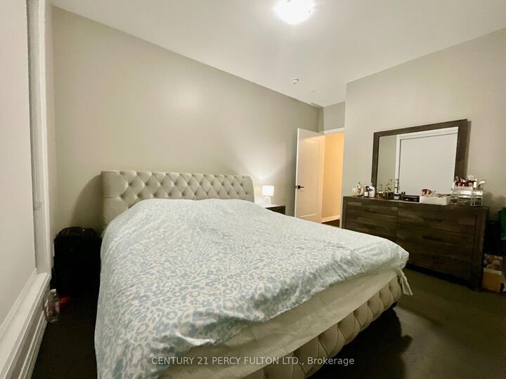 Property Photo:  470 Gordon Krantz Avenue 112  ON L9E 1Z3 