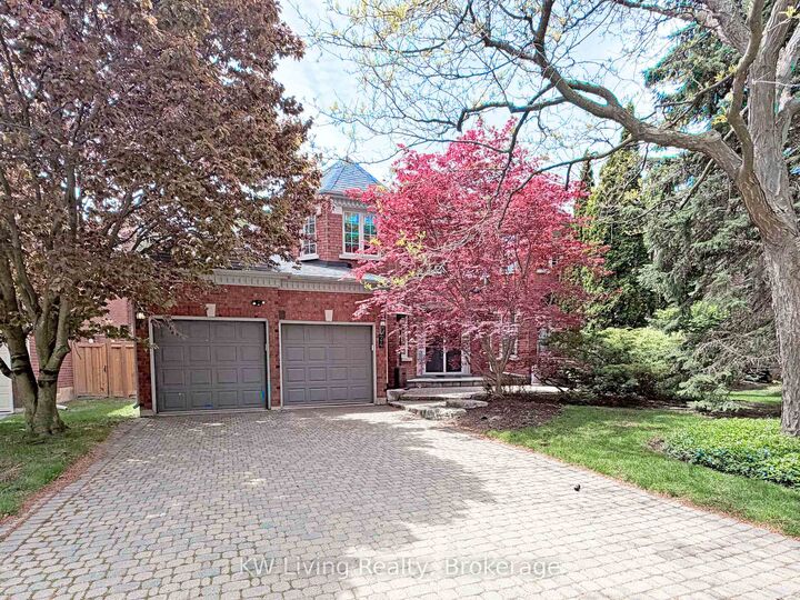 24 Highview Crescent — photo 1