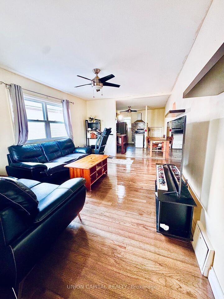 Property Photo: 16 Cumming Street ON L2S 1H7