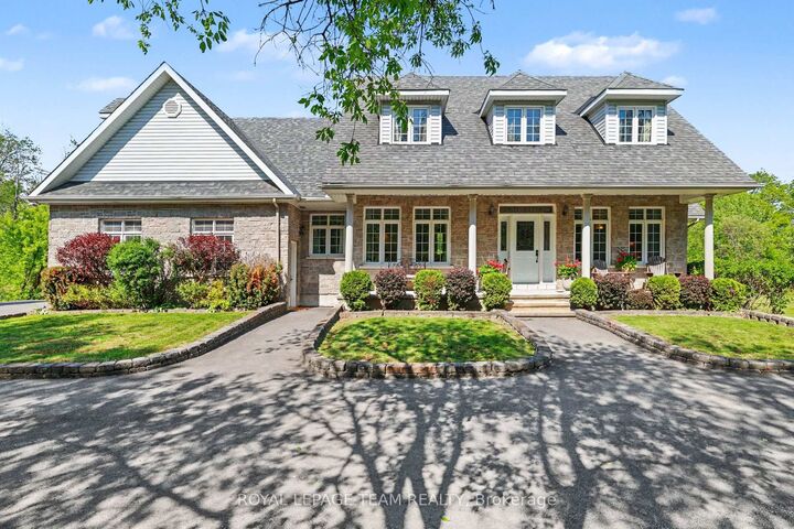 Property Photo: 3 Kimini Drive ON K2S 1S6