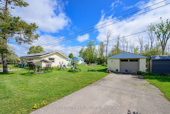 Property Photo: 10 Alexander Avenue ON K0M 1L0