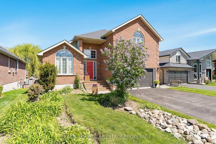 Property Photo: 616 Glen Cedar Crescent ON L9S 2J4