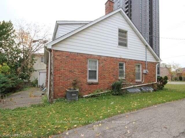 Property Photo: 342 King St N Street N ON N2J 2Z2