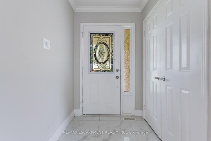 18555 Hurontario Street — photo 1