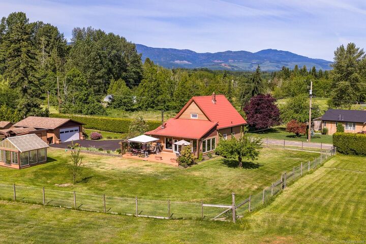 2924 Baird Rd — photo 1