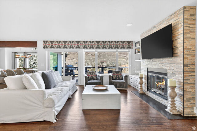 Property Photo: 3670 Lariat Rd UT 84098