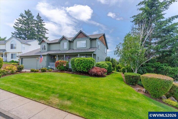 Property Photo: 2734 Cindercone Ct SE OR 97306