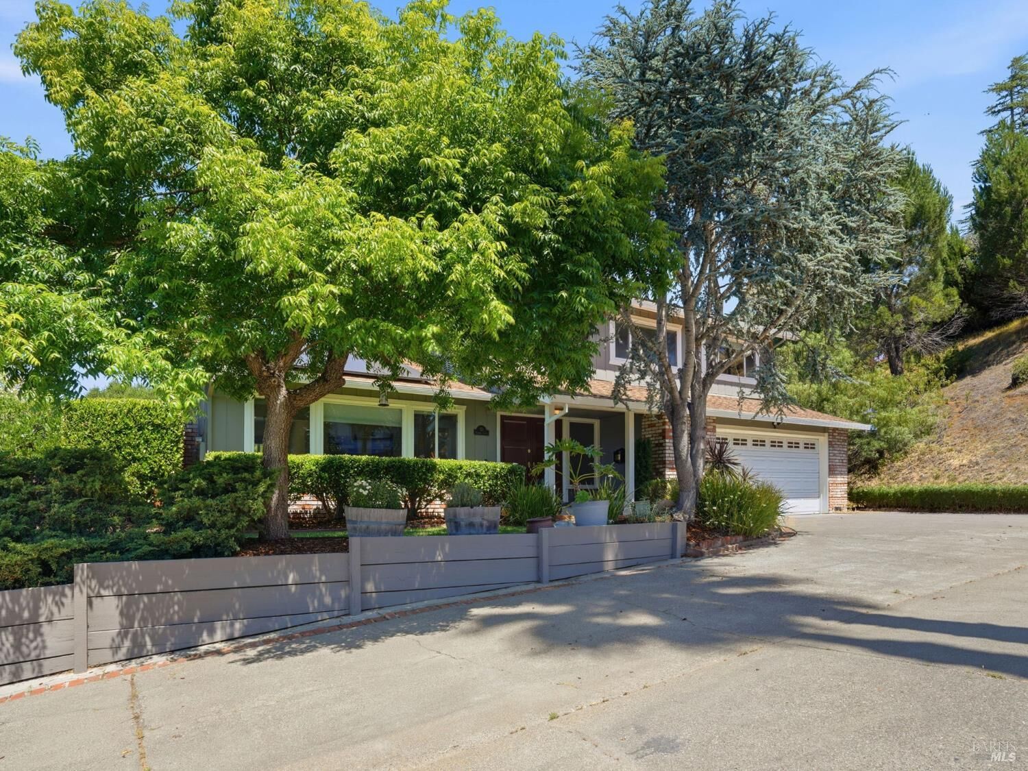 Property Photo:  33 Manzano Court  CA 94945 