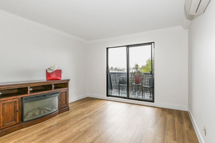 Property Photo: 17661 58A Avenue 203 BC V3S 1N4