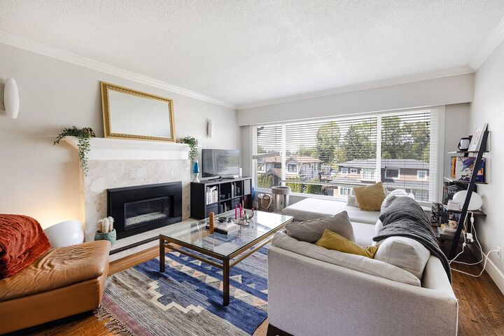 Property Photo: 4378 Briarwood Crescent BC V5G 2M6