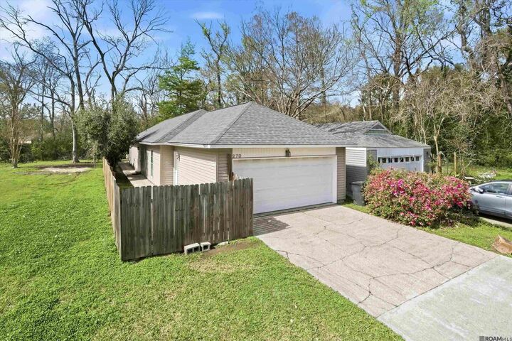 Property Photo:  270 Stoney Creek Ave  LA 70808 