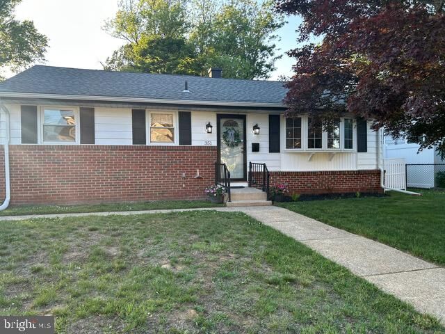 Property Photo:  351 Fay Ann Court  NJ 08078 