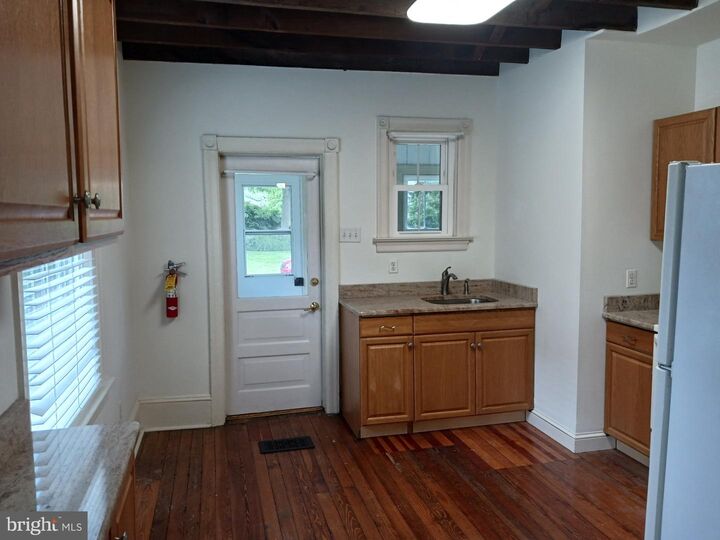 Property Photo:  58 Darby Road 1  PA 19301 