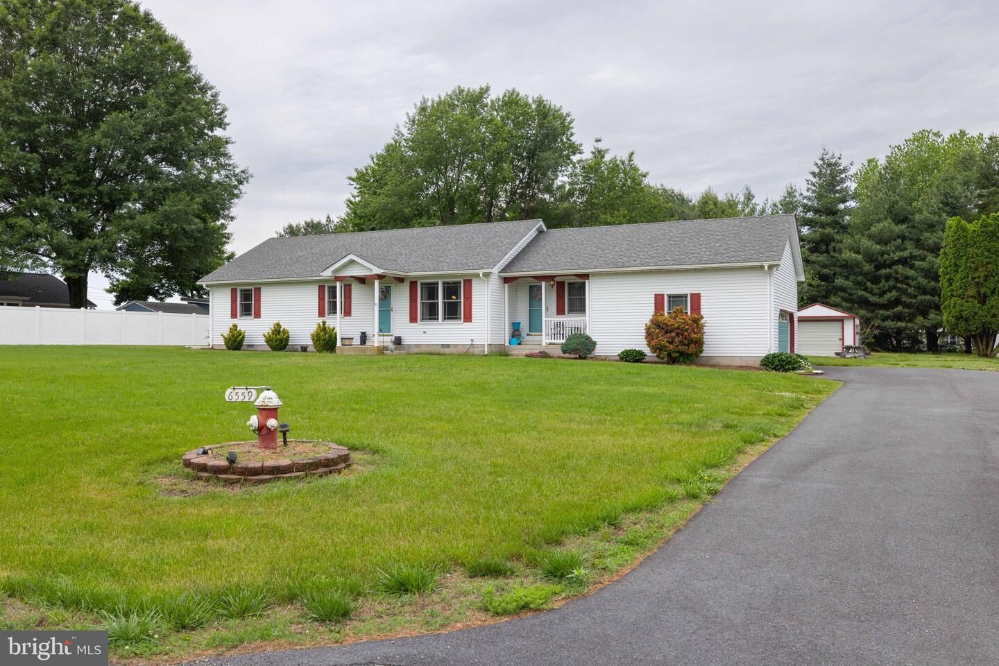 Property Photo: 6559 Pearsons Corner Road DE 19904
