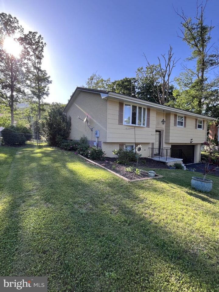 Property Photo:  14817 Viewcrest Road SW  MD 21502 
