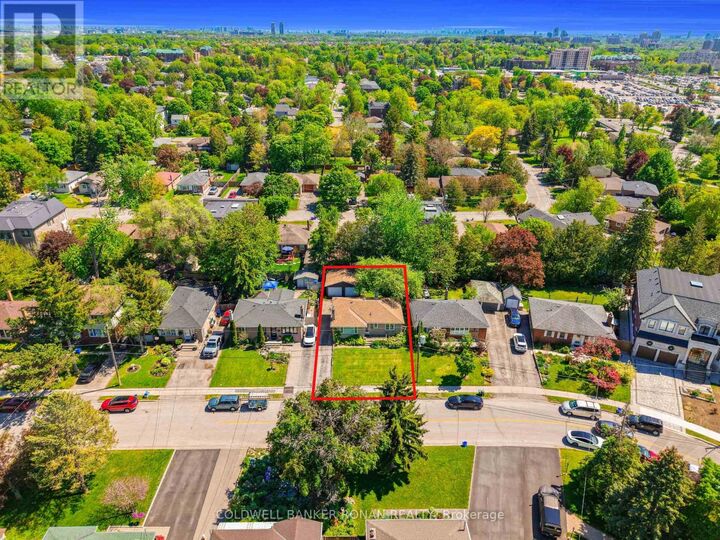 Property Photo:  48 Cartier Crescent  ON L4C 2N2 