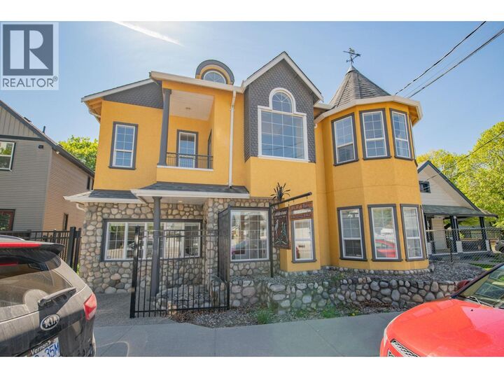 Photo de la propriété: 3414A 28th Avenue 2 BC V1T 1W9