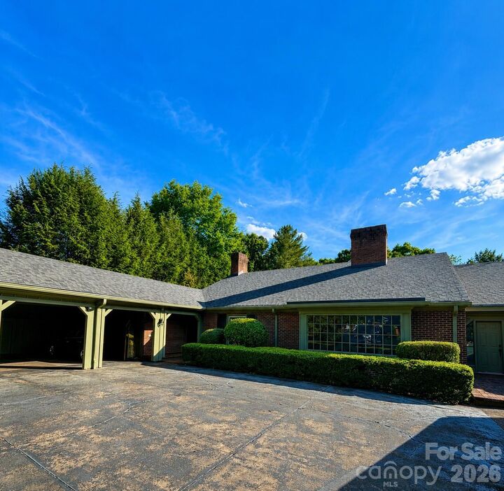 Property Photo:  1811 5th Street NW  NC 28601 