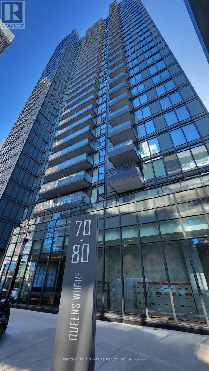 Property Photo:  80 Queens Wharf Road 1801  ON M5V 0J3 