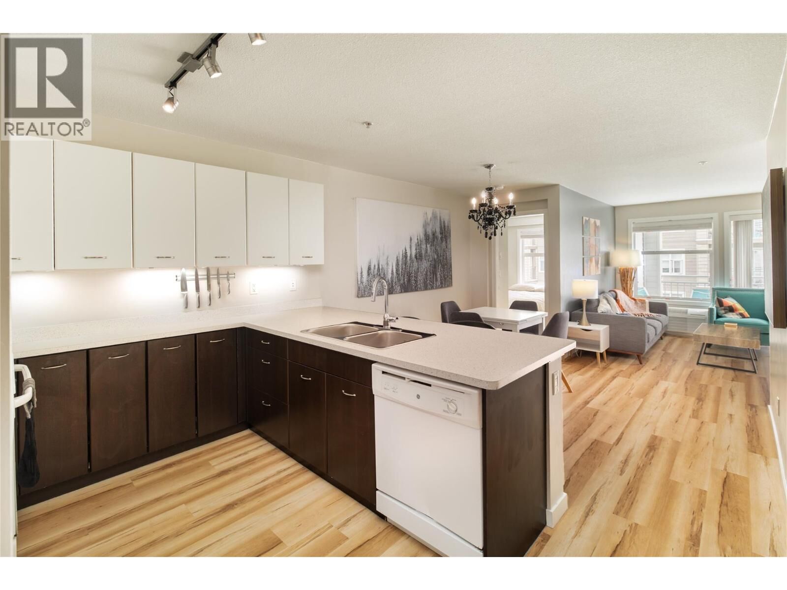 Property Photo: 539 Yates Road 308 BC V1V 2T8