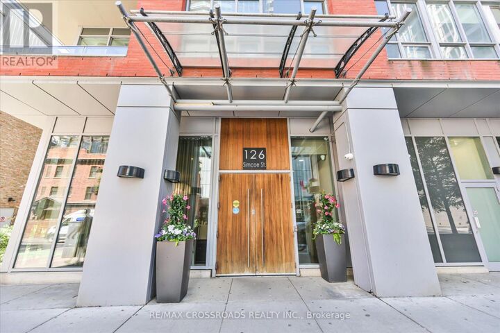 Property Photo:  126 Simcoe Street 3001  ON M5H 4E6 