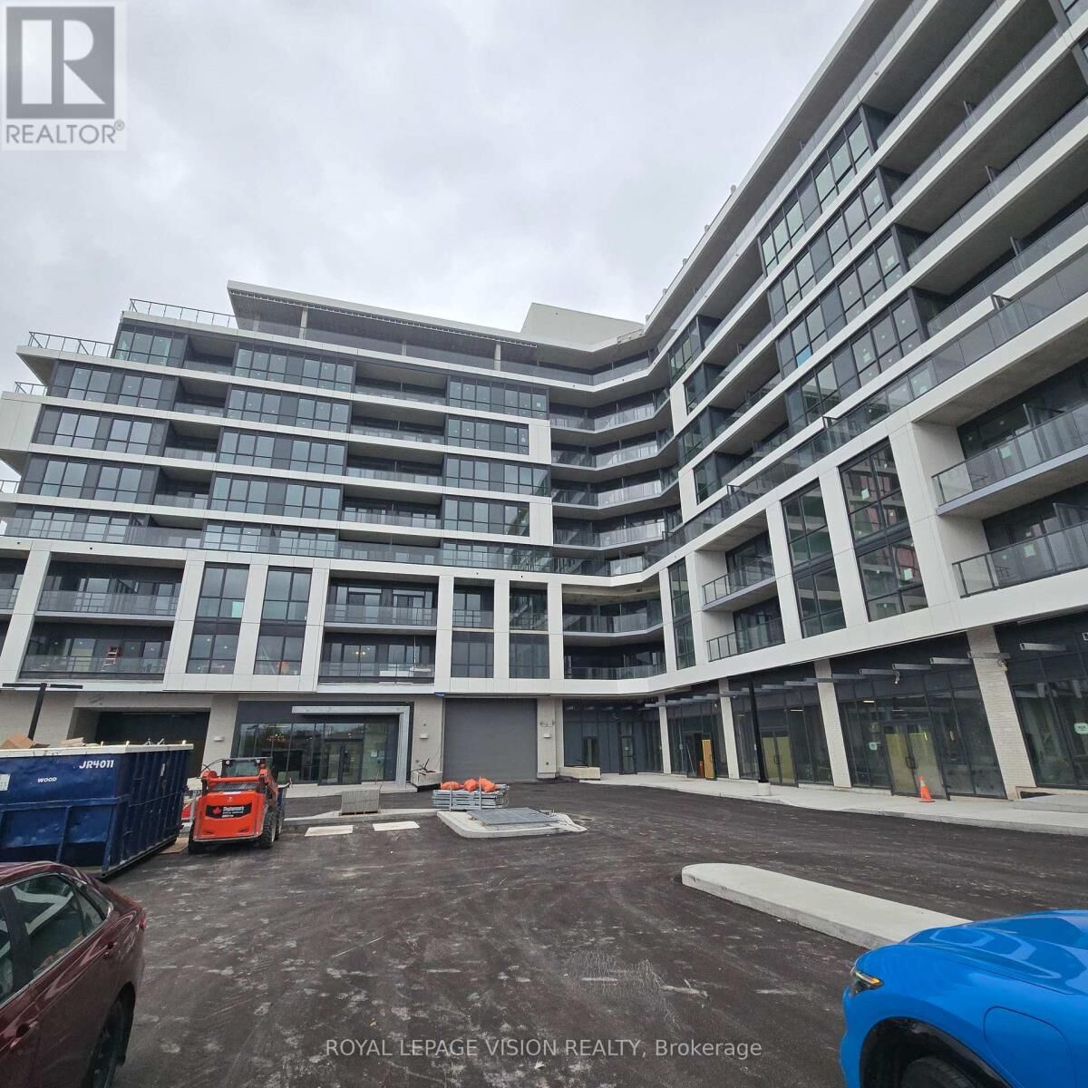 Property Photo:  20 Deans Drive 401  ON M1L 0J7 