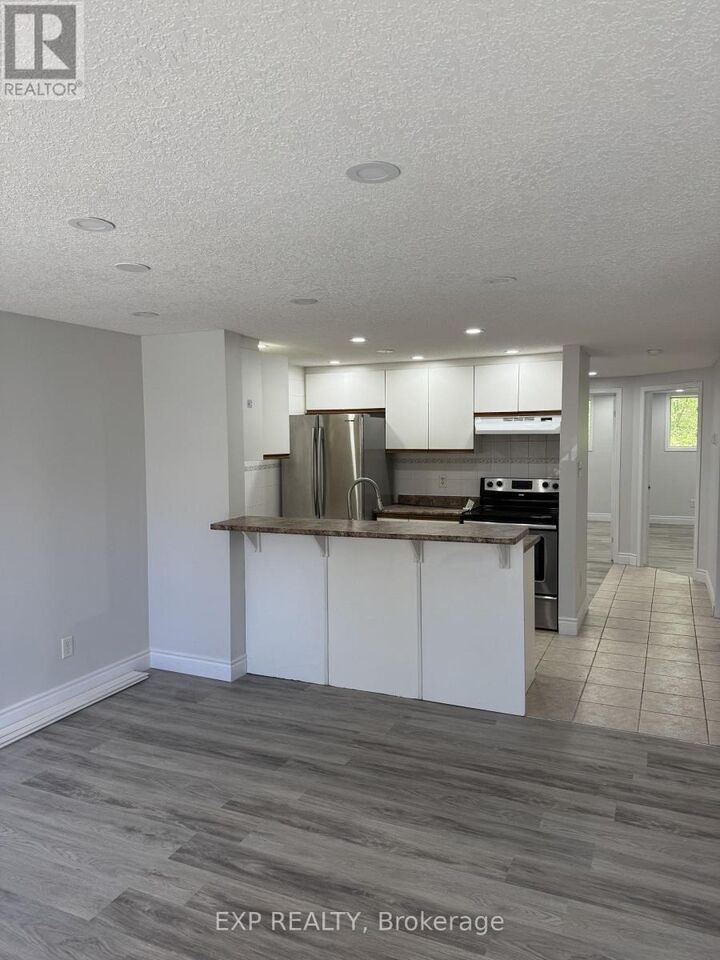 Property Photo:  45 Cedar Hill Crescent  ON N2E 0A2 