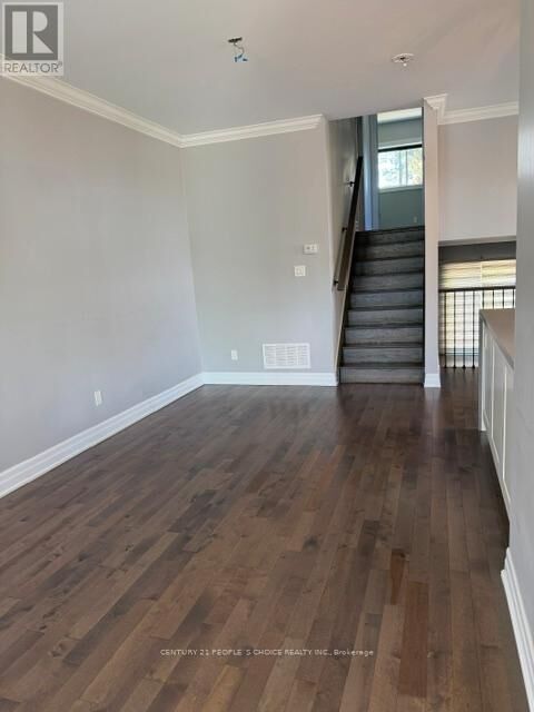 Property Photo: 2951 Salerno Crescent ON L5N 1T3